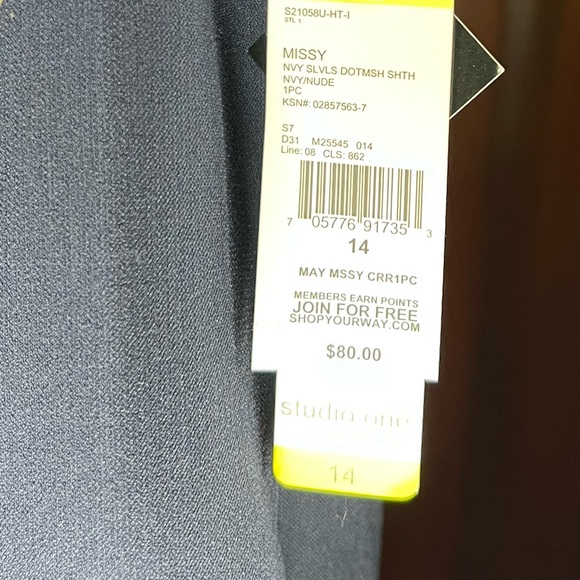 Studio One Dress - Picture 4 of 5